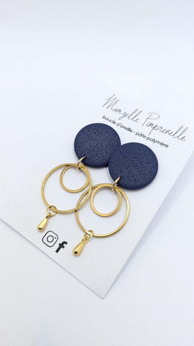 Boucles d'oreilles en pâte polymère - rondes bleu marine doré 