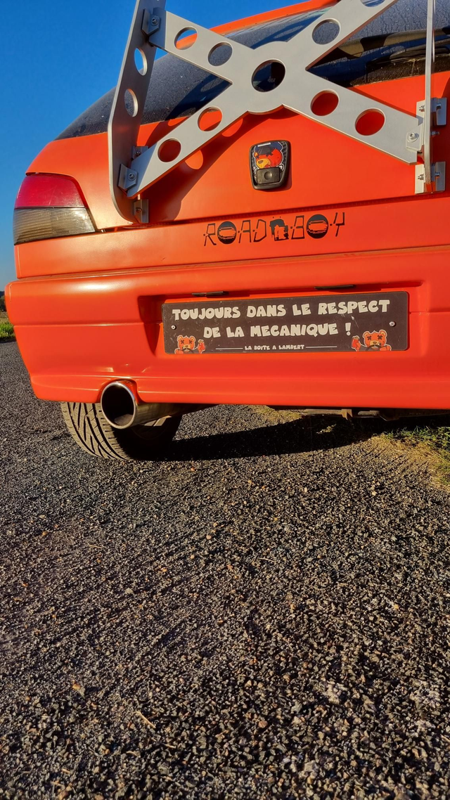 Cache plaque voiture 