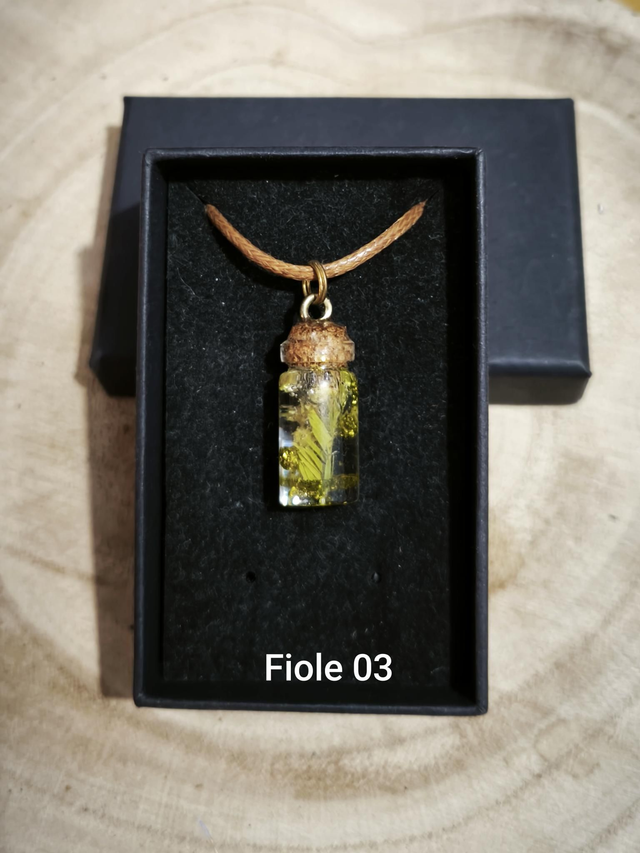 Collier Fiole 03