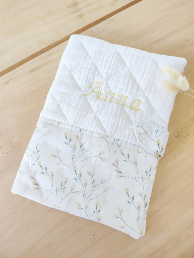 Protège carnet de santé &quot;fleurs de printemps&quot;