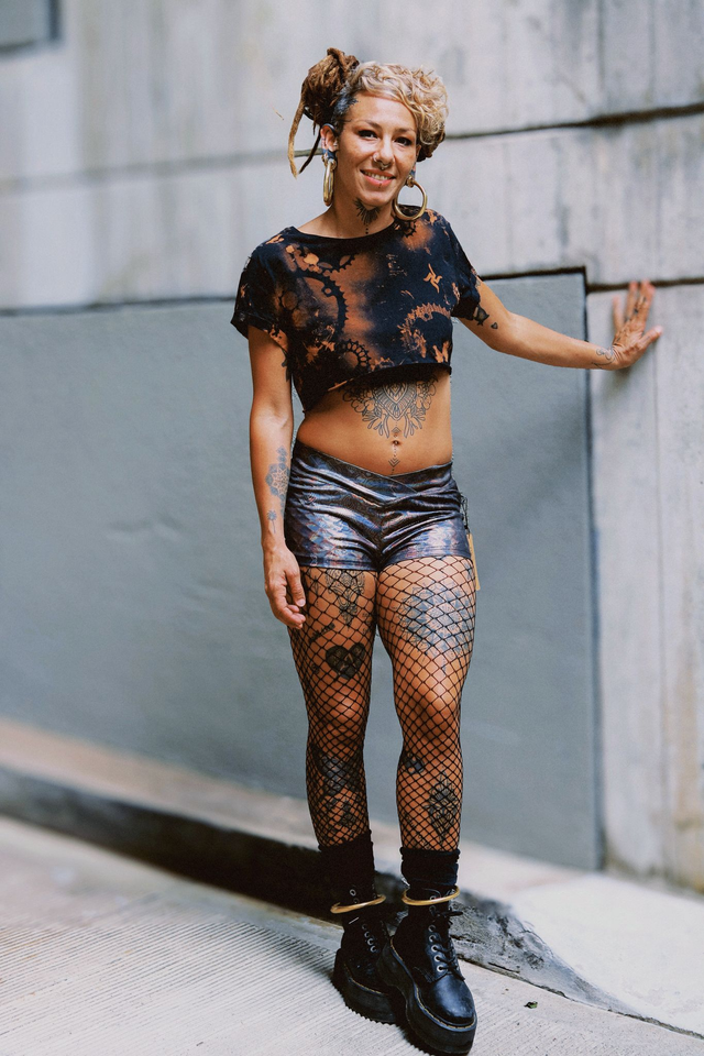 CROPTOP SWASTICA 13128