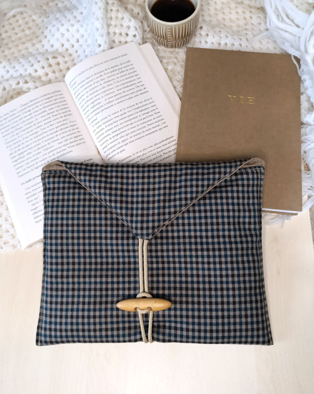 Pochette à livres Libra (broché) - Chalet