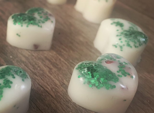 Wild Fig and Cassis soy wax melt tin (contains 10 melts)