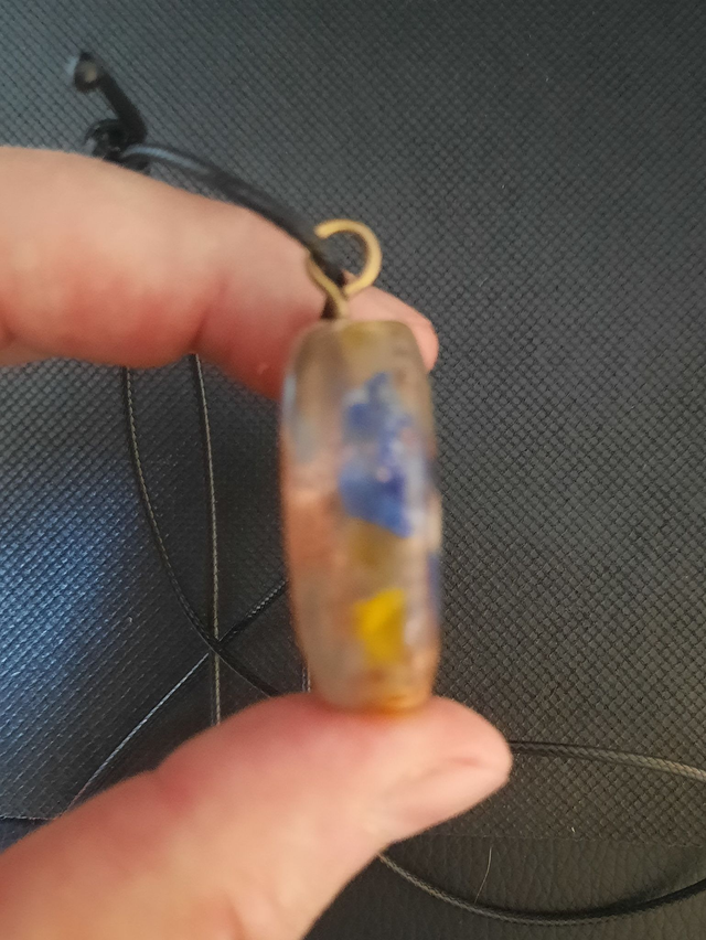 Pendentif Médaillon Orgonite Agate jaune / Lapis Lazuli