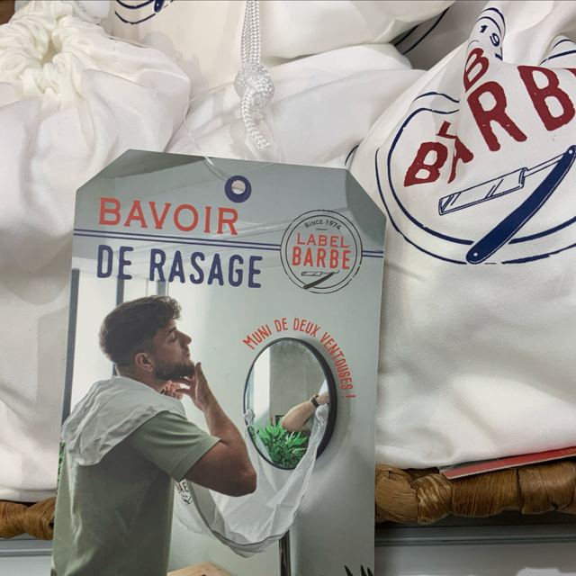 Bavoir de rasage