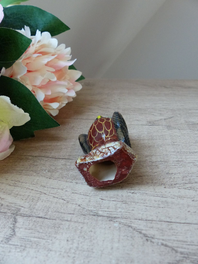 Petit hibou en céramique peint à la main – décoration vintage à suspendre – petit oiseau rétro pour sapin, poignée, vitrine ou collection