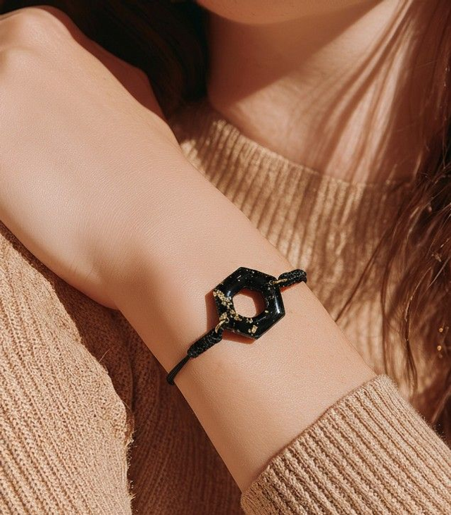 Bracelet black and gold