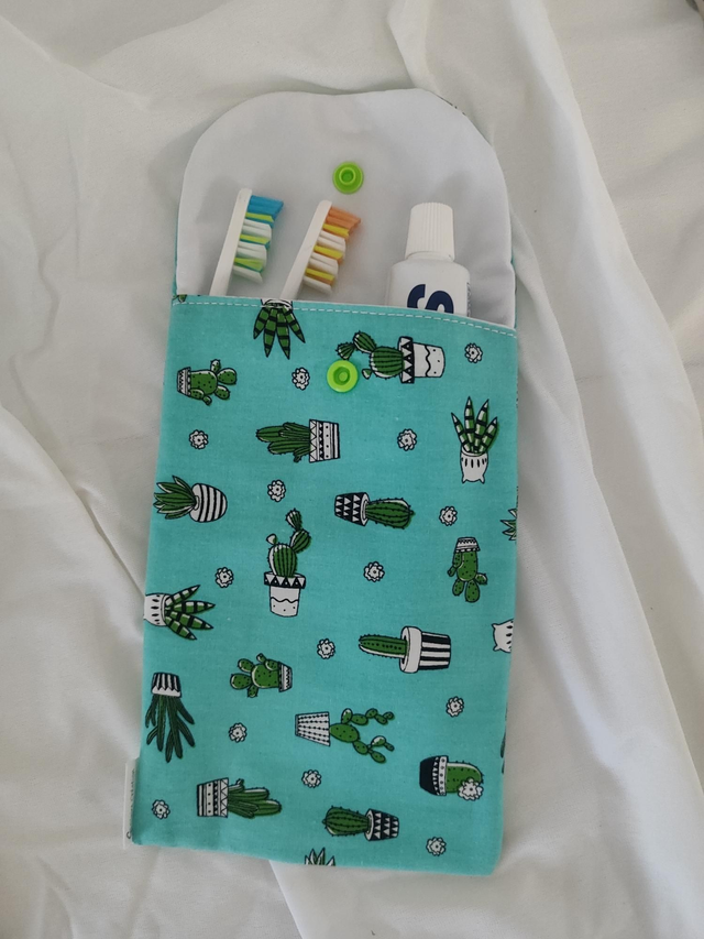 Pochette à brosse à dents