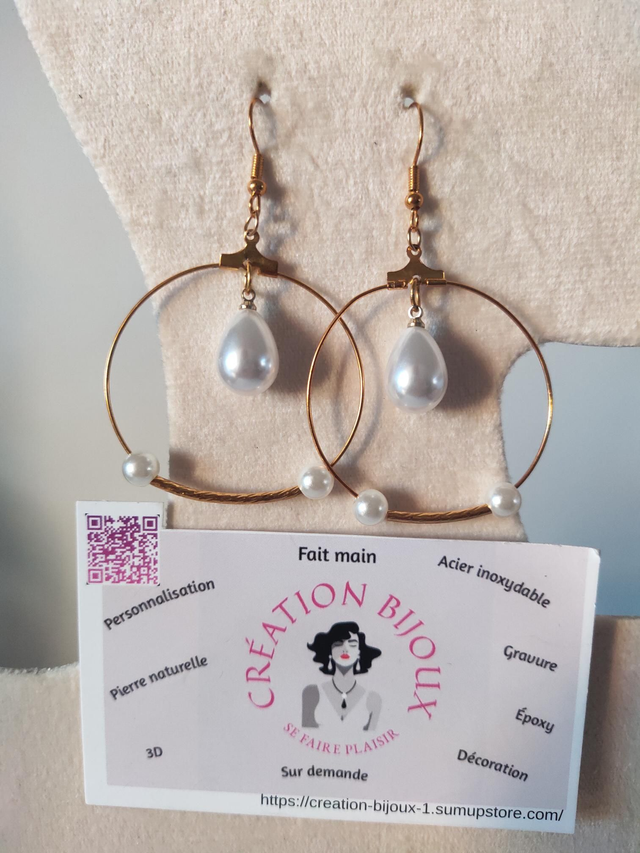 Boucle d'oreille créole et perle