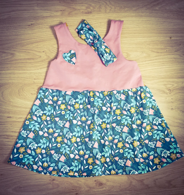 F*    18/24  MOIS Robe FLOWER POWER 