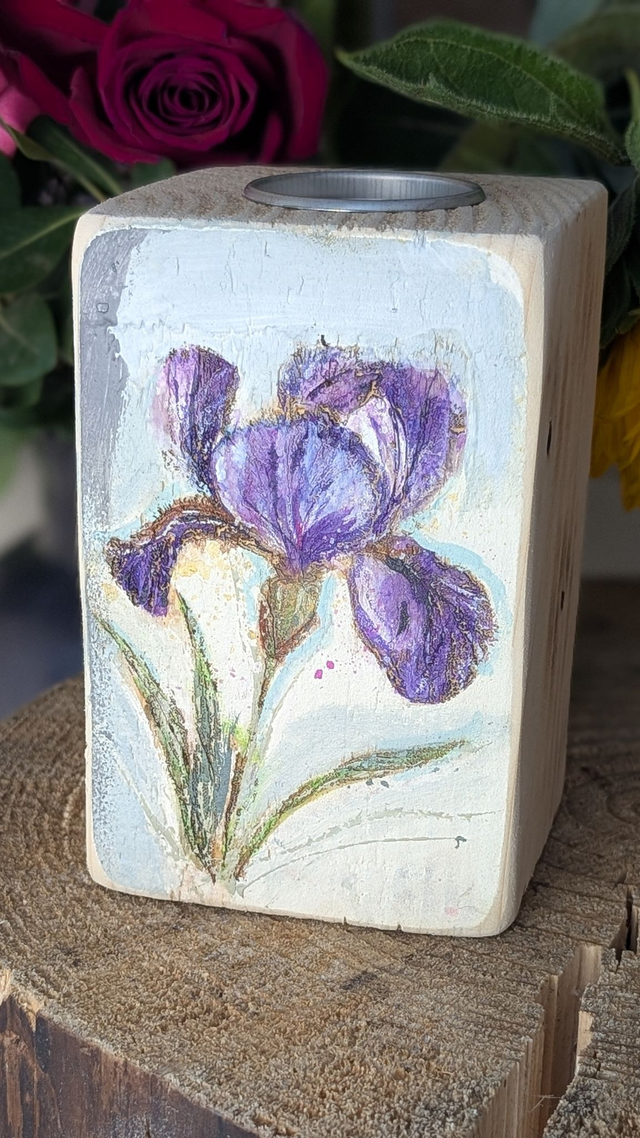 Iris - large - Tealight Holder Reclaimed Wood