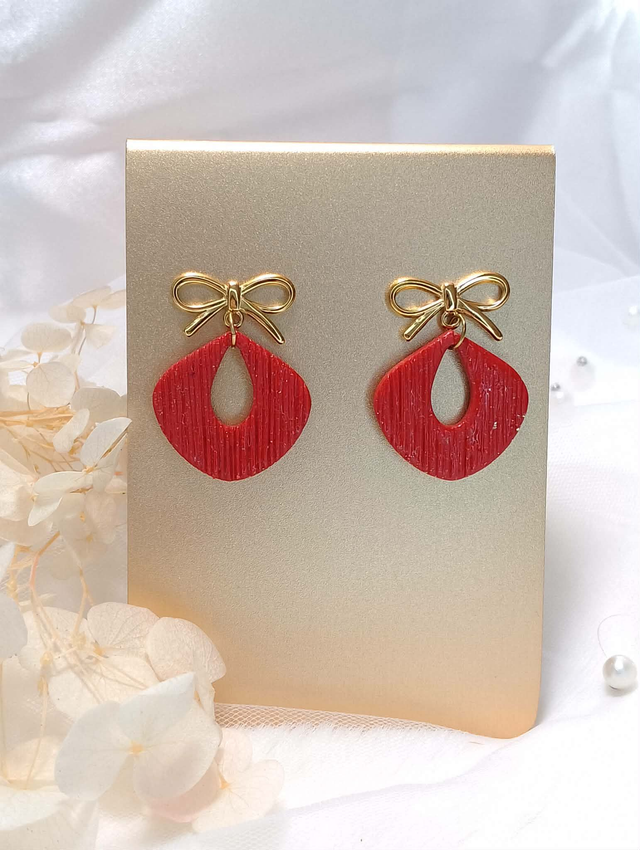 Boucles d'Oreilles " Nœud de Rubis"