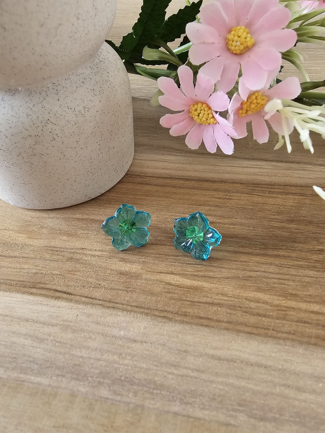 💜fleur Sauvage -"Jardin Secret"– L’éclat floral au creux de l’oreille 💜