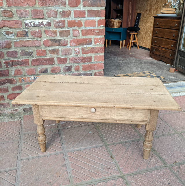 Table basse pieds tournés