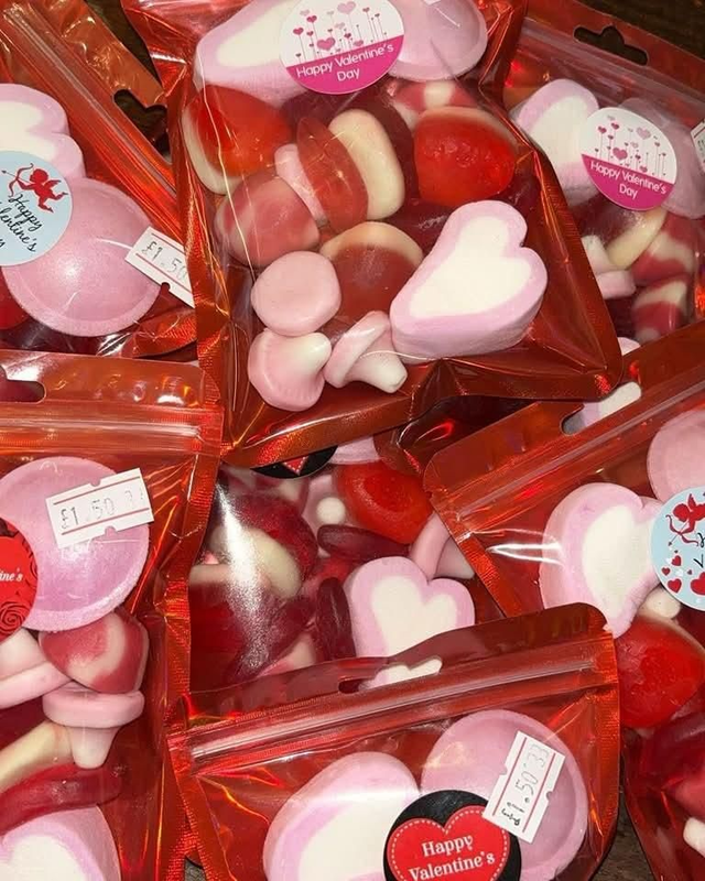 Mini valentines pouch