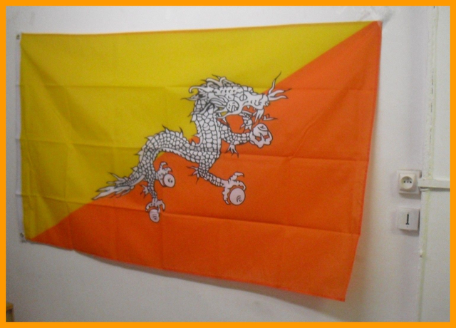 Drapeau Bouthan - 150 x 90 cm