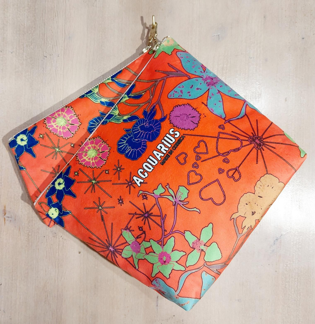 Orchidée Rouge. Pochette et trousse en velours. 