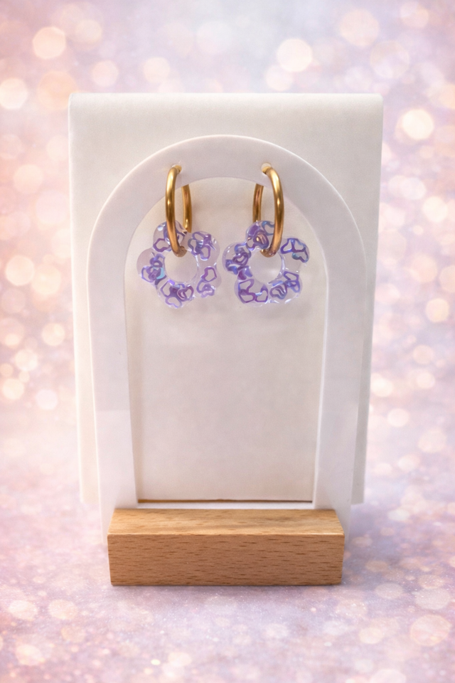 Fleurs transparentes avec cœur violet