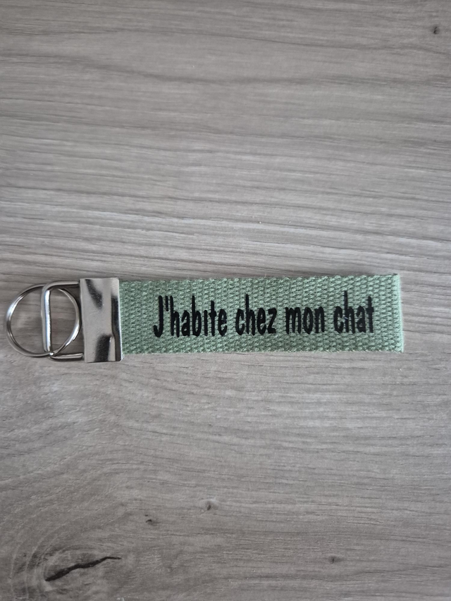 Porte clef J’habite chez mon chat