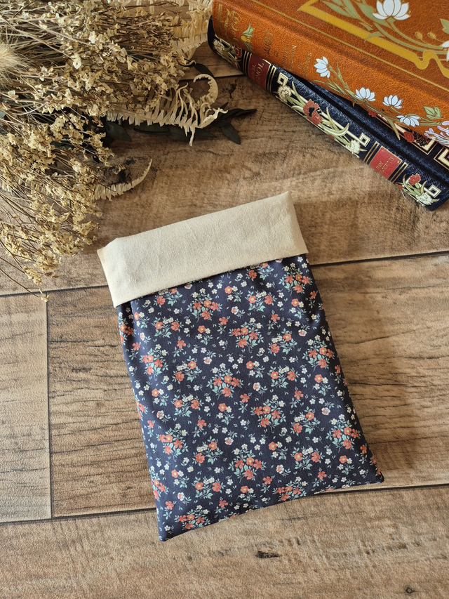 Pochette à livre fleurs rouges