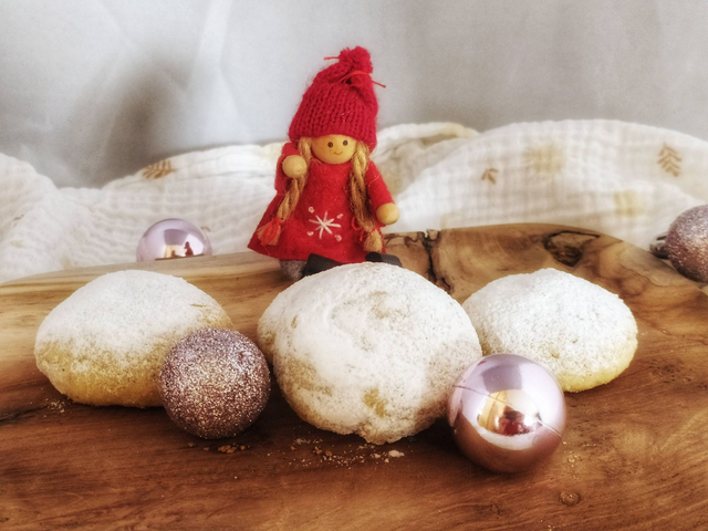 Boule de Noël Noisette 4 par sachet