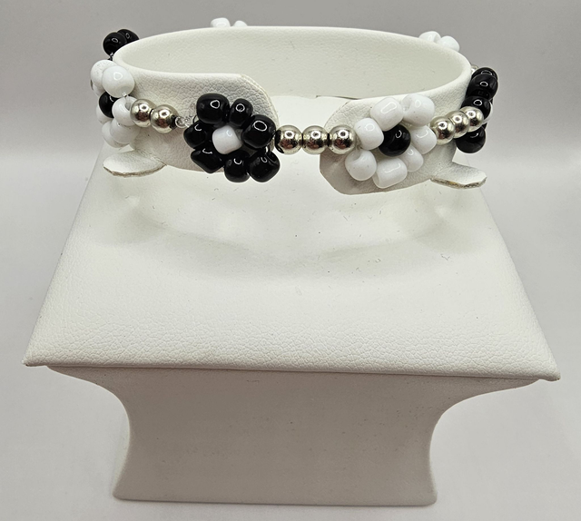 Beaded Flower Bracelet.