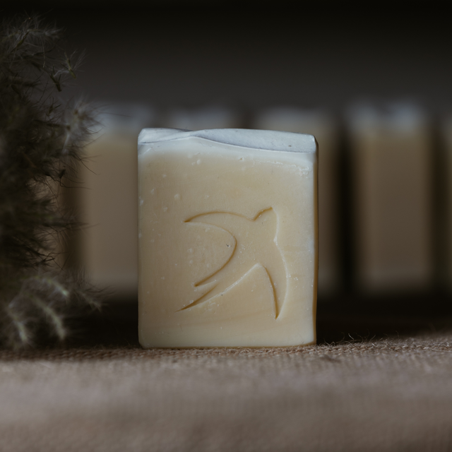 1. Savon de famille au MIEL 100g