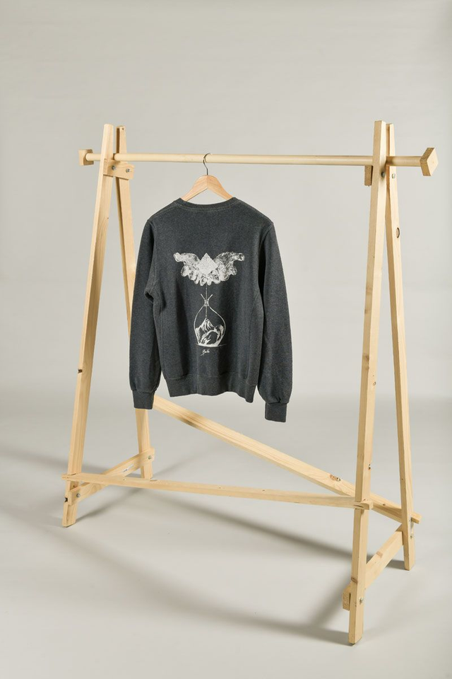 Sweat gris Fruit of the loom seconde main sérigraphié – Œuvre main en sablier