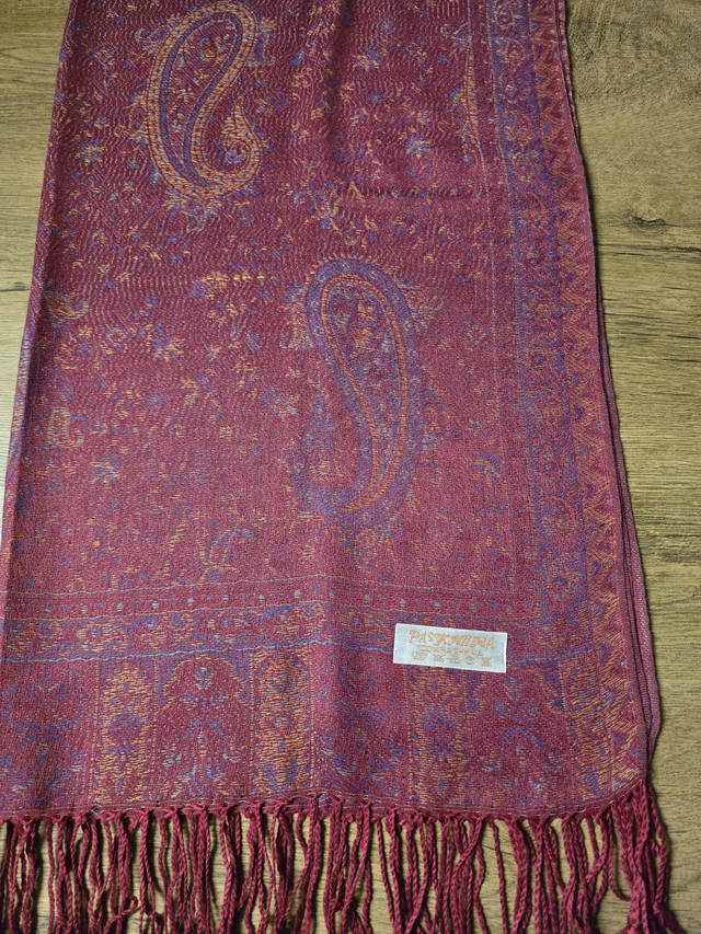 Pashmina shawl