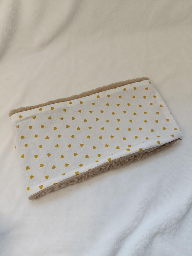 Tour de cou forêt coeurs jaunes