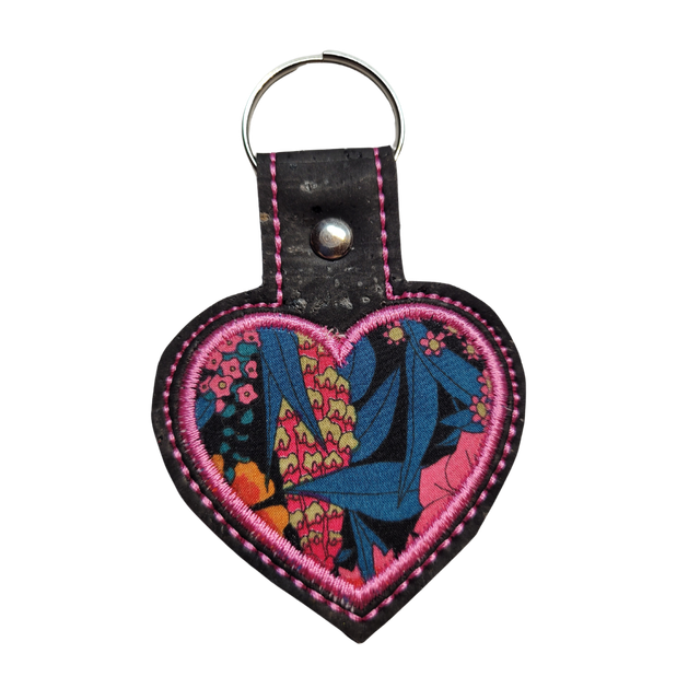 Porte clés cœur en liège et Liberty