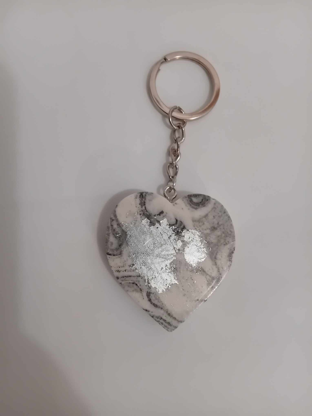 porte clef coeur en jesmonite 