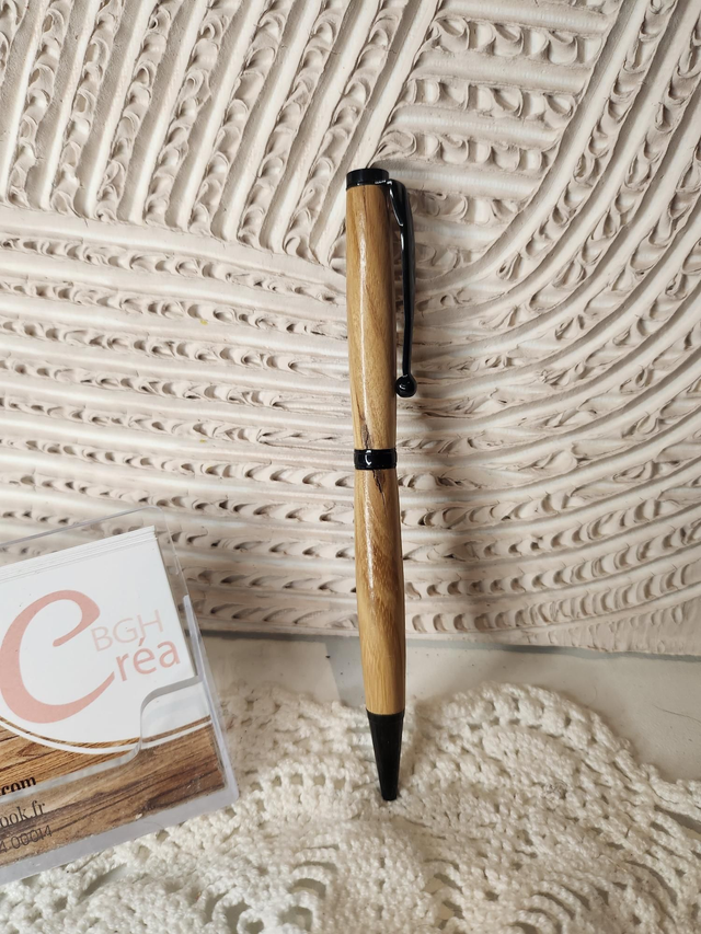 Stylo fin en bois de chêne 