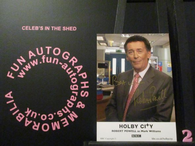 Robert Powell (Mark Williams) Authentic Autographed Holby City 6x4 Cast Card (2)