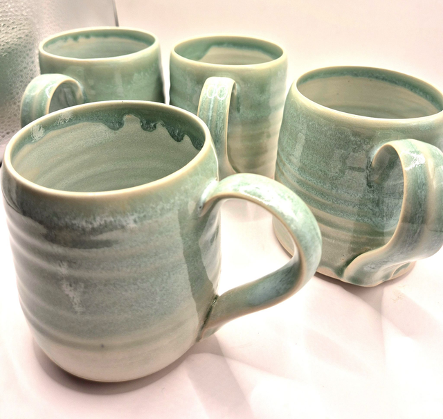Stoneware thin rimmed mugs