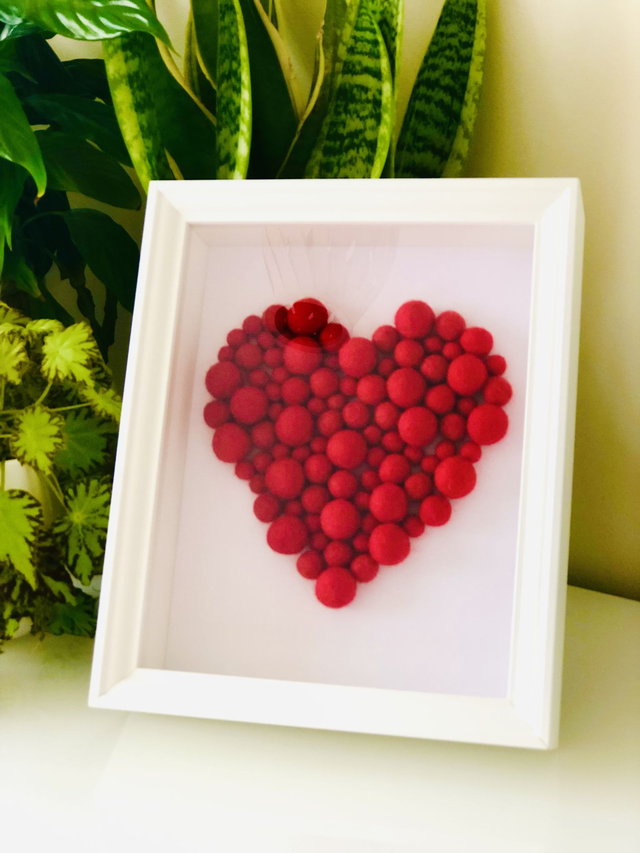 RED HEART FRAME