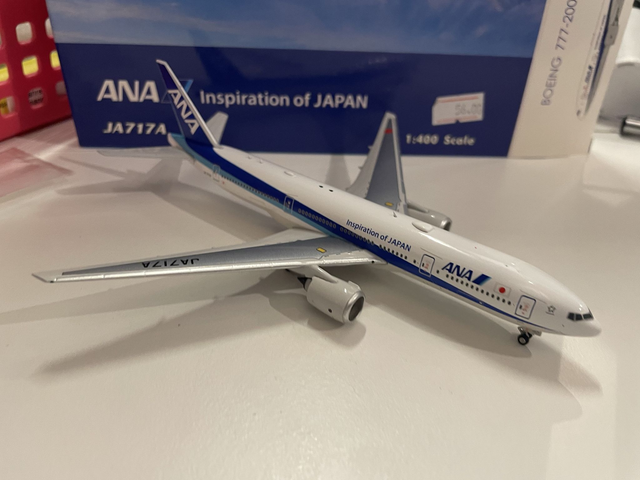 1/400 Boeing 777-200ER ANA "Inspiration of Japan" JA717A