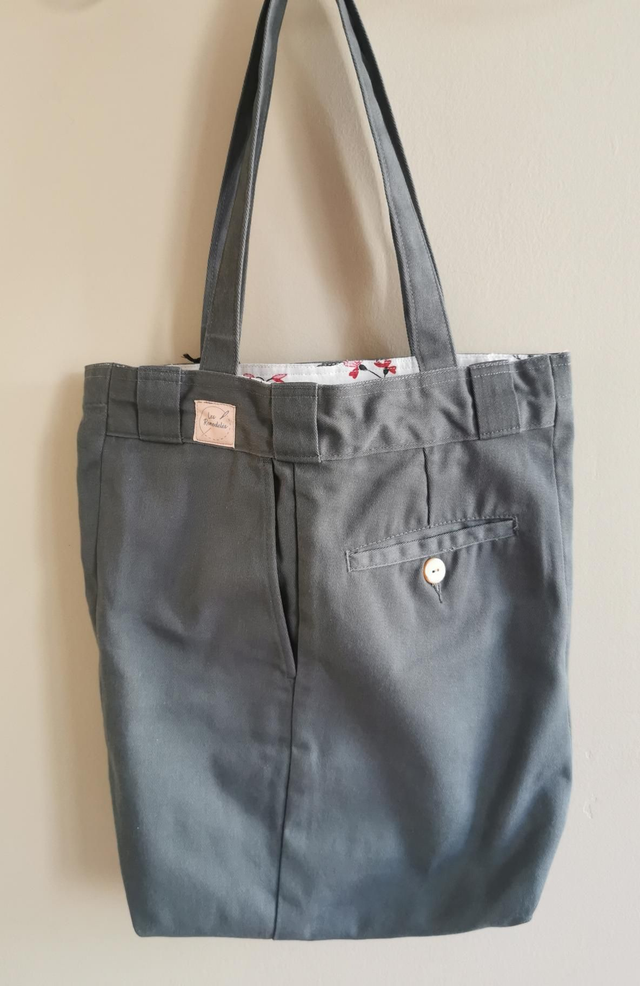 Sac cabas en toile surcyclée - Élégance discrète et originale