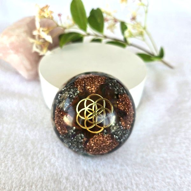 Orgonite dôme symbole graine de vie 8 cm 