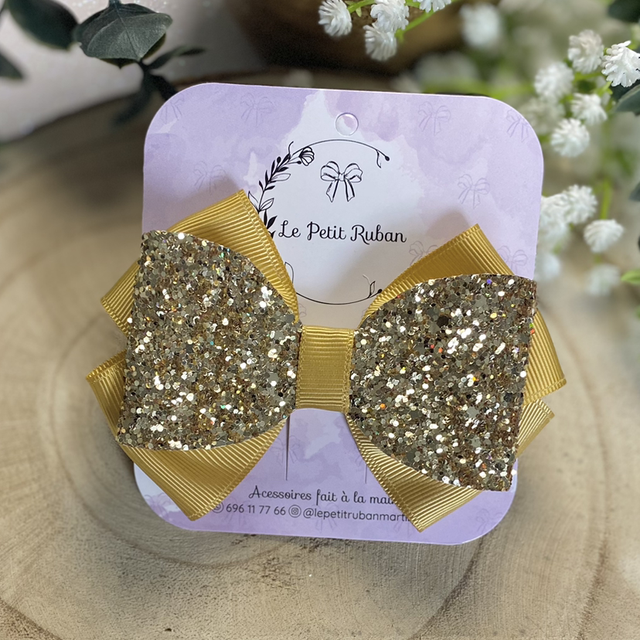 Barrette dorée pailletée 