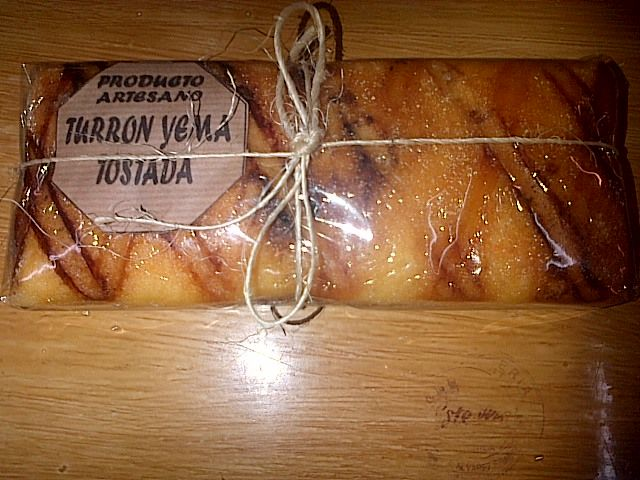 Turrón de Yema Tostada