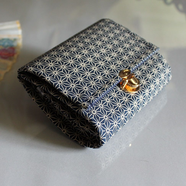 Portefeuille court à fermoir "Asanoha" bleu