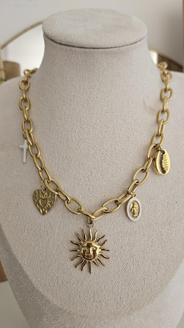 Collier charms 