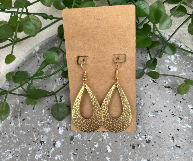 Boucles d’oreilles fantaisie dorées 