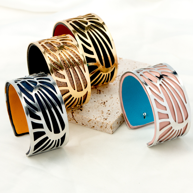 ‘Wear It Three Ways’ Cuff Wide Abstract