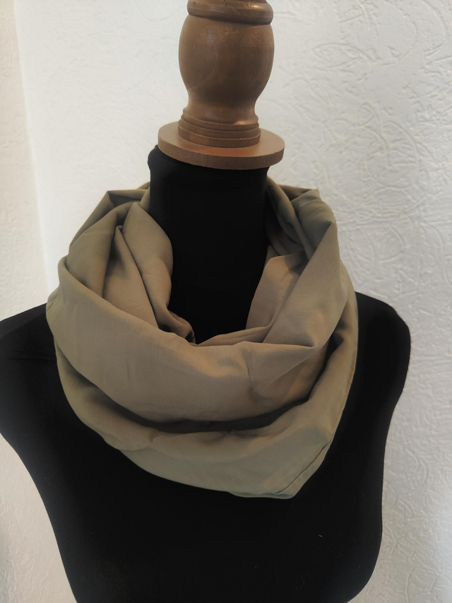 Tour de cou léger kaki