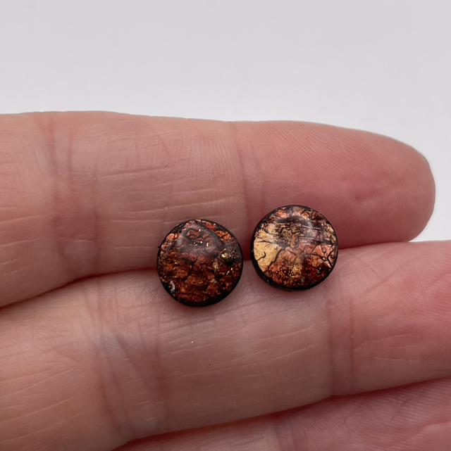 Brown amber studs