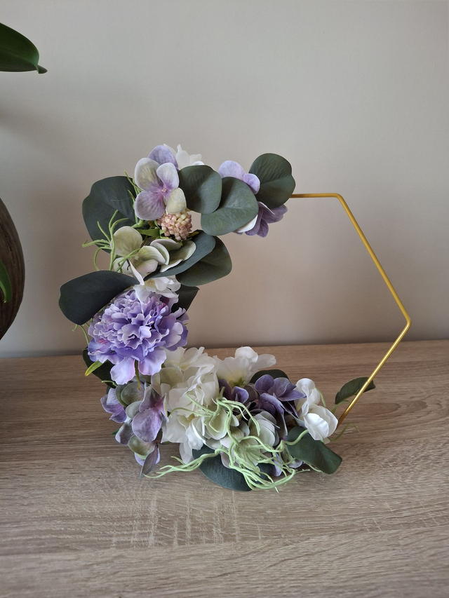 Couronne hexagonale à poser violette