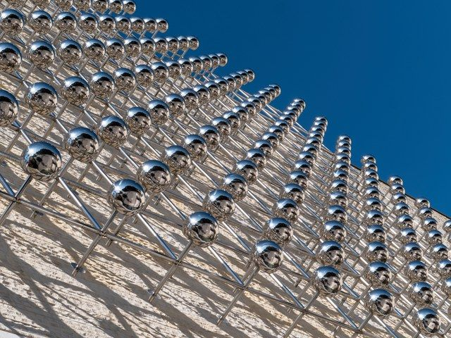 Silberne Frequenz von Otto Piene am LWL-Museum