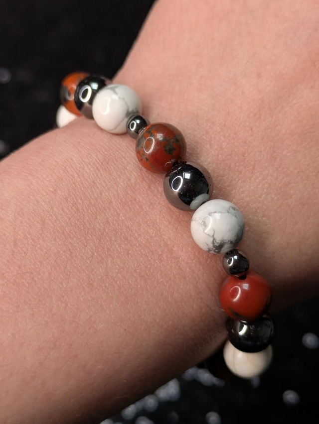 Bracelet composé jaspe rouge - hématite - howlite 
